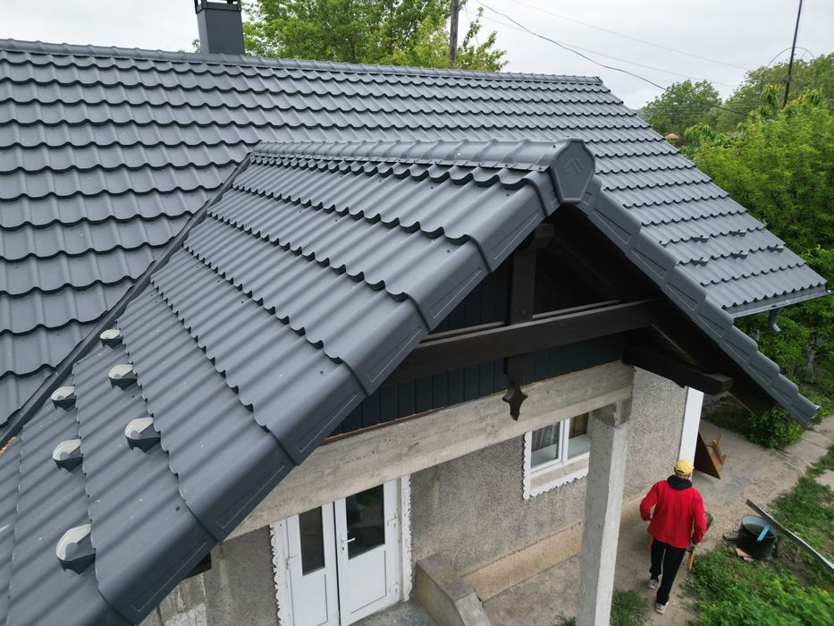 Firmă reparații acoperișuri și montaj