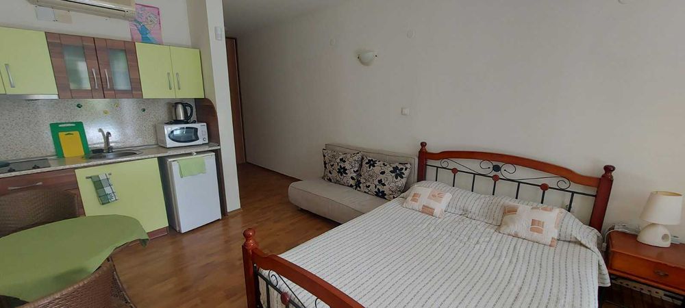 Просторен едностаен апартамент в близост до морето, к-с „Black Sea View”