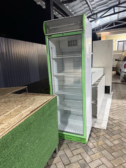 полки для магазинов разные