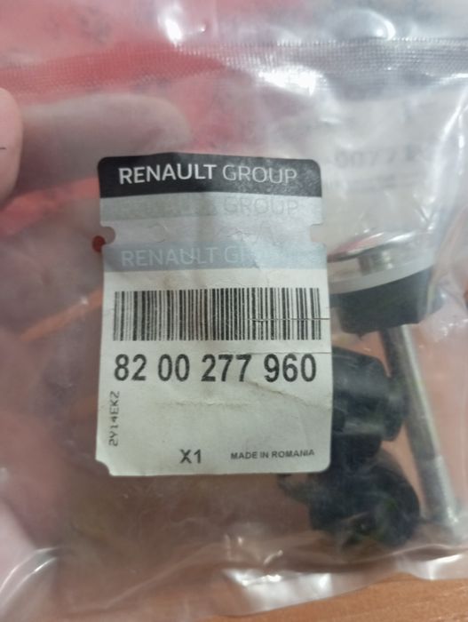 Продам запчасти на Рено Логан
