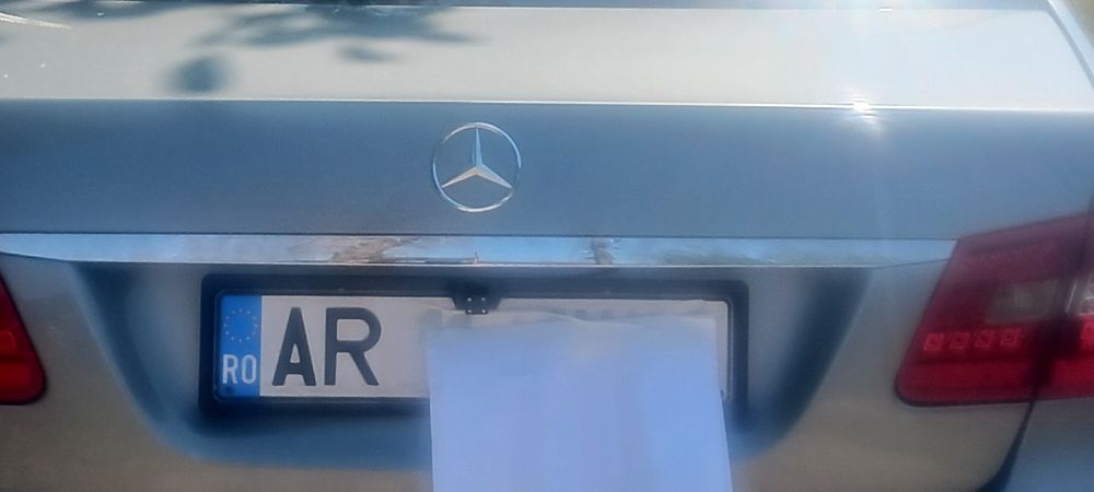 Mercedes e 220 stare bună 200 cp