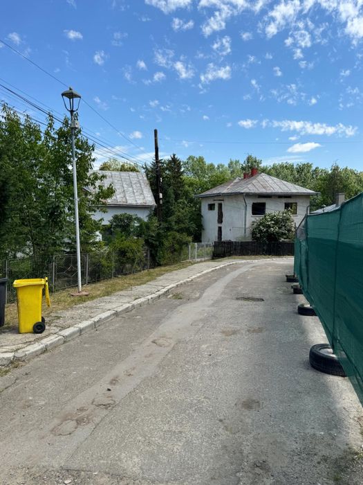 Teren Centru - zona Manastirea Sfantul Ioan, 28 ari