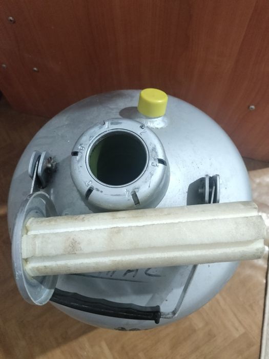 Продам б/у сосуд Дюара