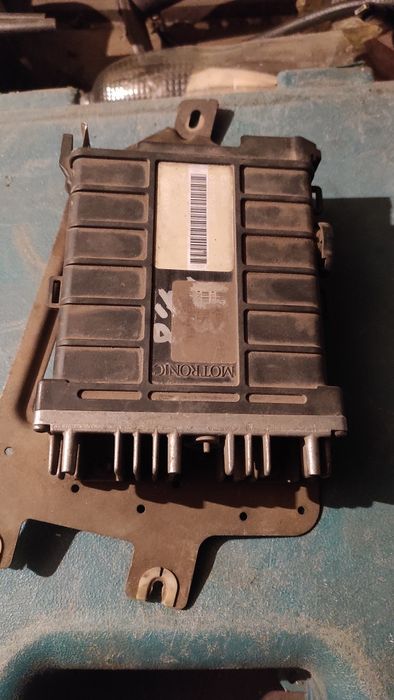 Запчасти для Volkswagen Passat B3