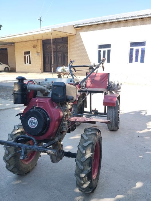 Mini traktor sotiladi