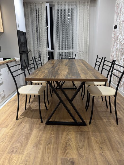 Срочно продою стол и стулья Алматы