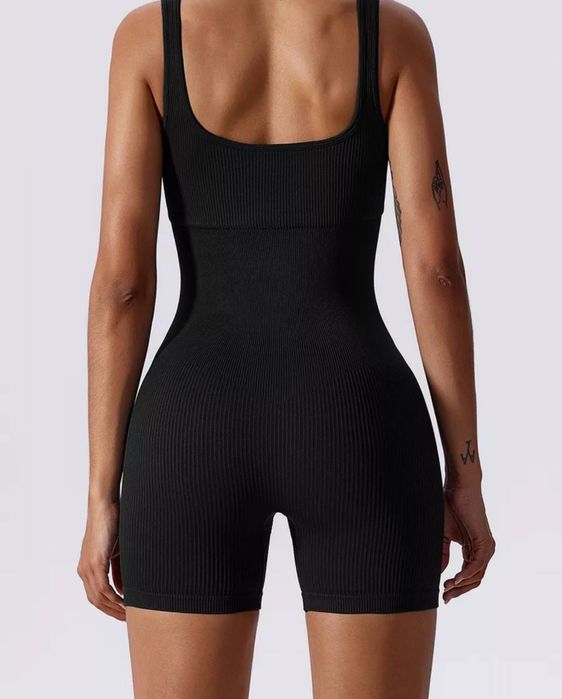 Женская спортивная одежда , лосины шорты майка спортивный топ