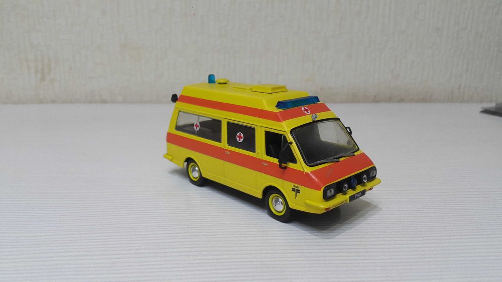 Модель в маштабе 1/43.