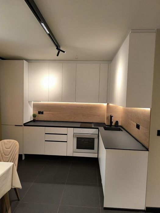 Дава се под наем Двустаен апартамент в София, Лозенец - 62 кв.м за 846.6 € - Снимка #3