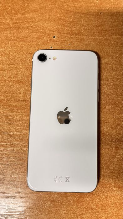 iPhone se 2 сатылады.