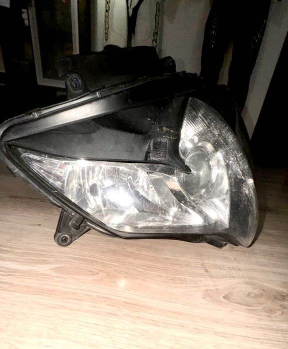 Употребяван фар Suzuki GsXr