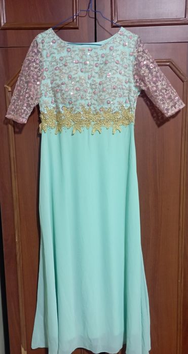 Вечернее платье, размер 40, подрезка подол 7-8 см, одето один раз.