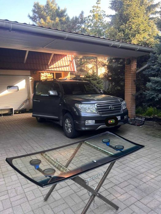 Лобовые стекла в большом ассортименте