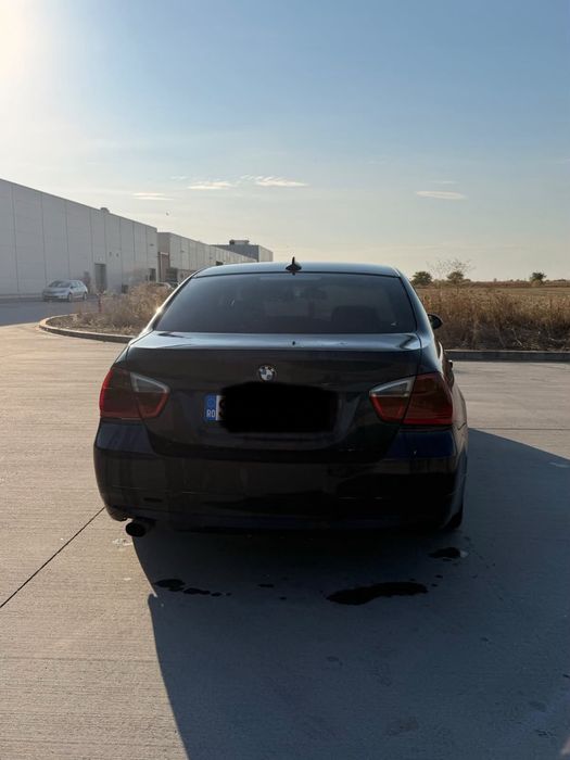 Vând   BMW 320 D