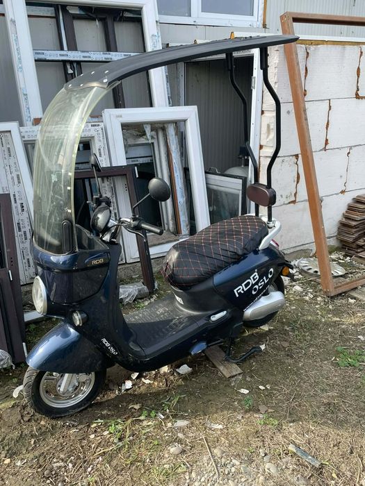 Vând scuter electric