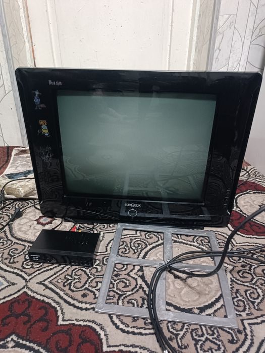 Televizor sotiladi yaxshi koʻrsatadi