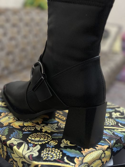 Ботинки фирмы Sister