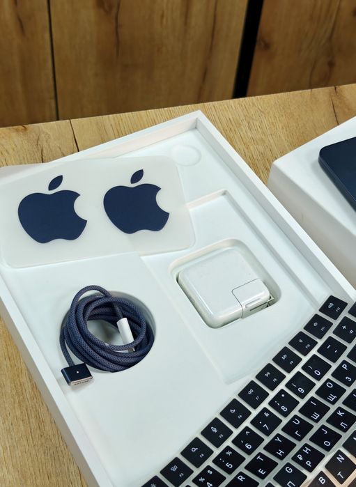 MacBook Air M3 | 98% Акб | 8/256гб | M3 Chip Apple Air 13