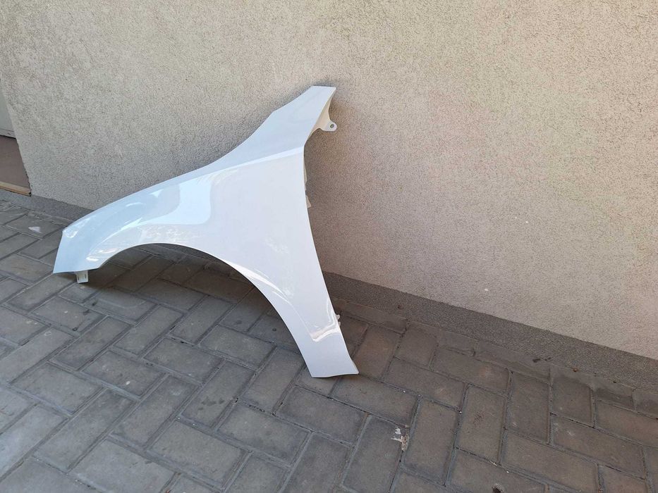 Aripa Fata Stanga Skoda Octavia 3 III An 2013-2017 Vopsita Alb