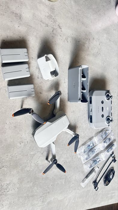 DJI Mini 2se Fly More Combo