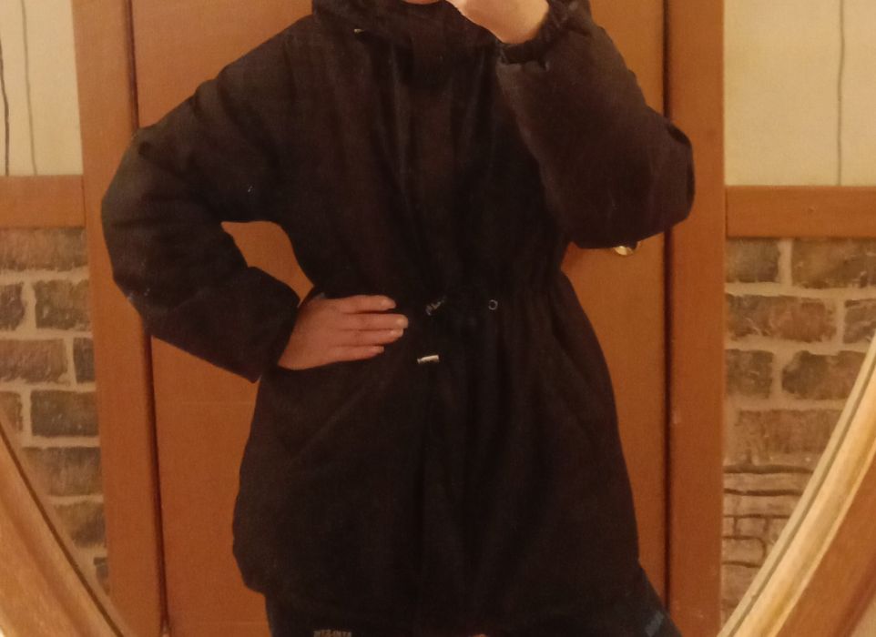 Продам женскую куртку