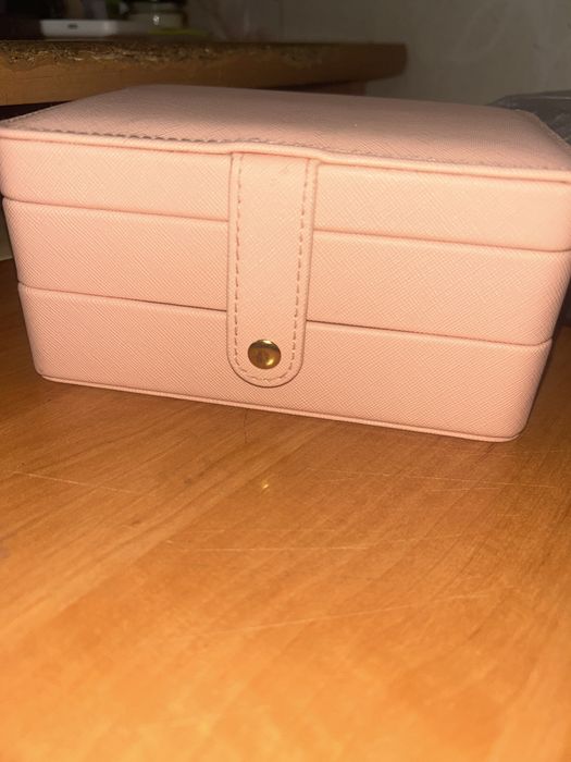 Шкатулка для украшений , новая