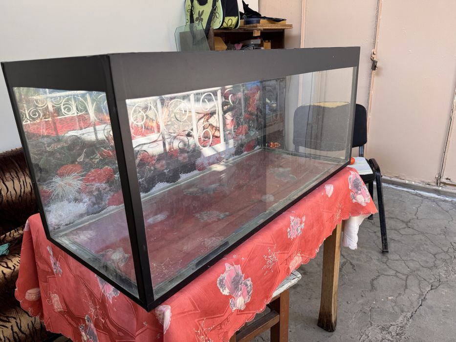 Продается аквариум 150л