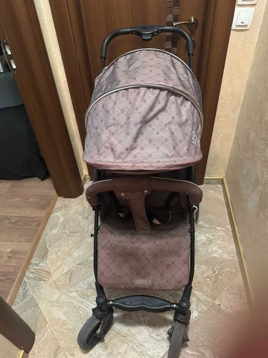 бебешка количка с лесно сгъване