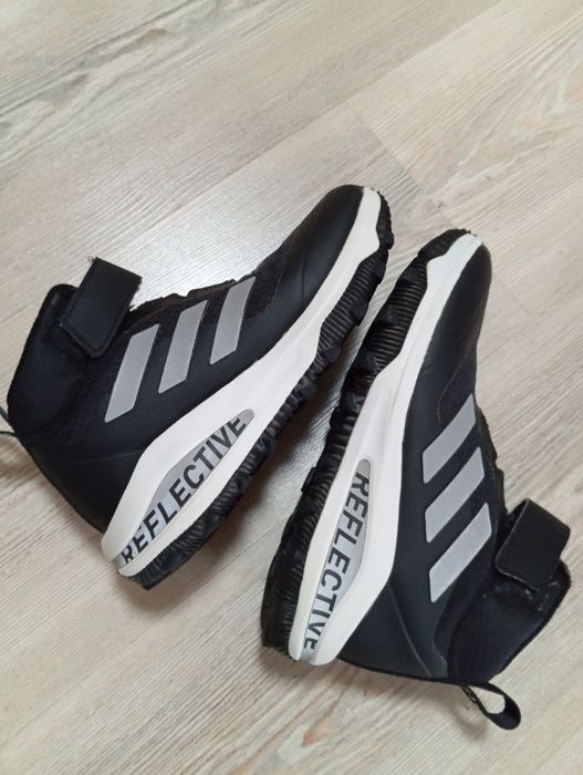 Зимни маратонки Adidas, 35 номер