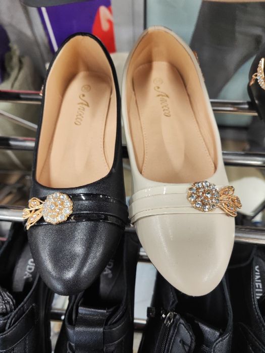 jenski oyoq kiyim optom narxda