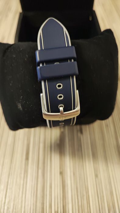 Ceas Armani Exchange, la cutie, impecabil, bon fiscal, aplicatie