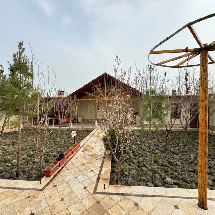 Срочно продаётся отличный участок 8соток на Карвон базар,евро ремонт,