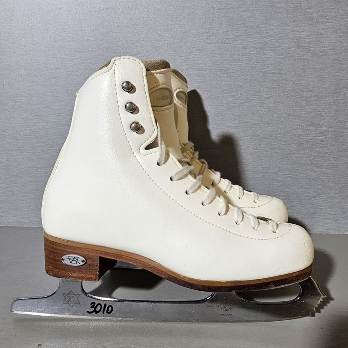 Patine 3010 gheata    patinaj artistic  Riedell  marime   33,5 ( 22   cm lungime interioara).