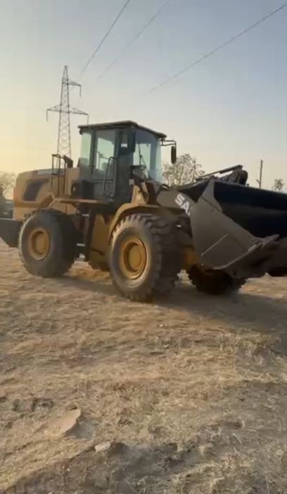 Sany Фронтальный погрузчик 3 кубовый