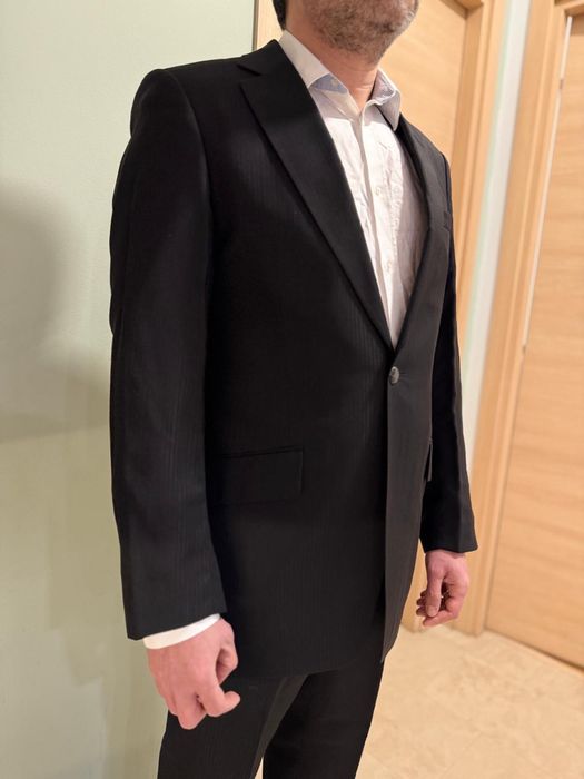 Costum elegant - negru, lana plus matase. impecabil