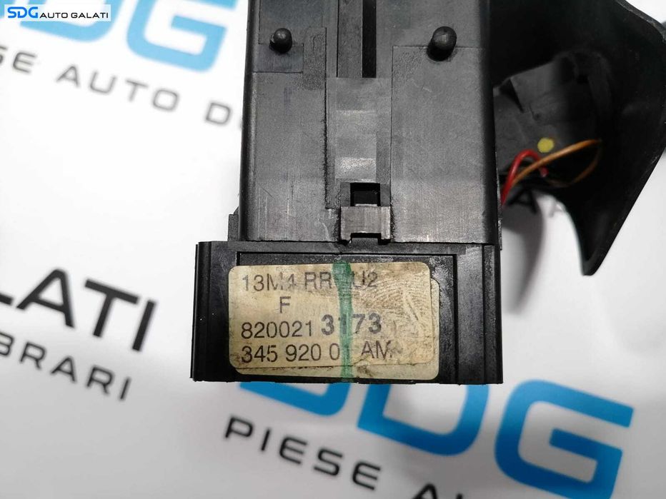 Maneta Bloc Lumini Semnalizare Claxon Dacia Logan 2004 - 2012 Cod 34592001AM 8200213173 [S0259]