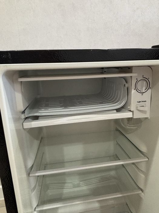 Мини-холодильник продается