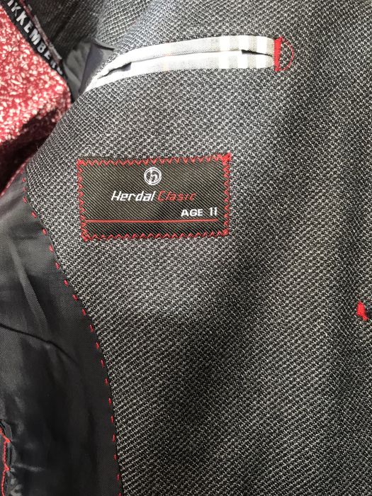 Продам детский пиджак и рубашку