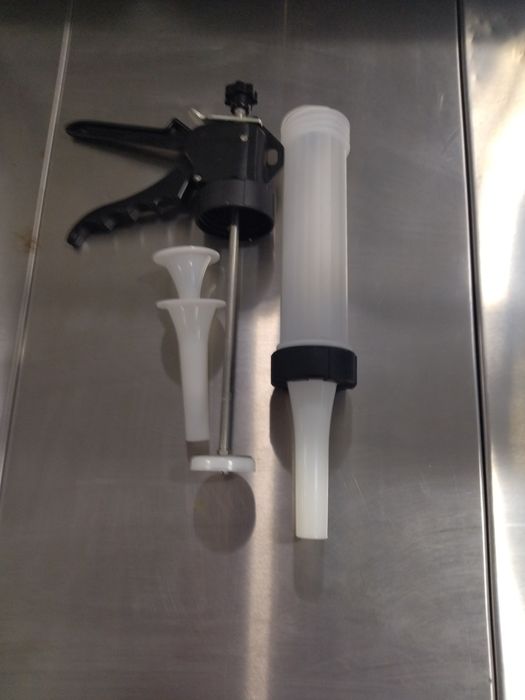 Шпиц пистолет ручной для колбас.