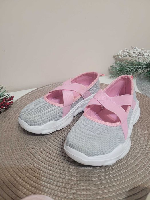 Туфли - красовки на девочку.