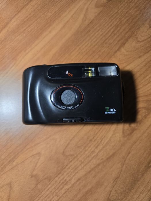 Плёночный фотоаппарат.