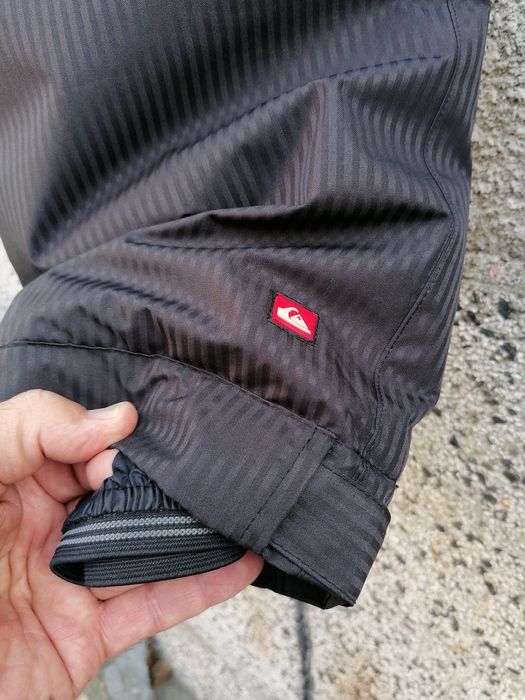 Продавам чисто нови детски зимни комплекти - яке и панталон с тиран