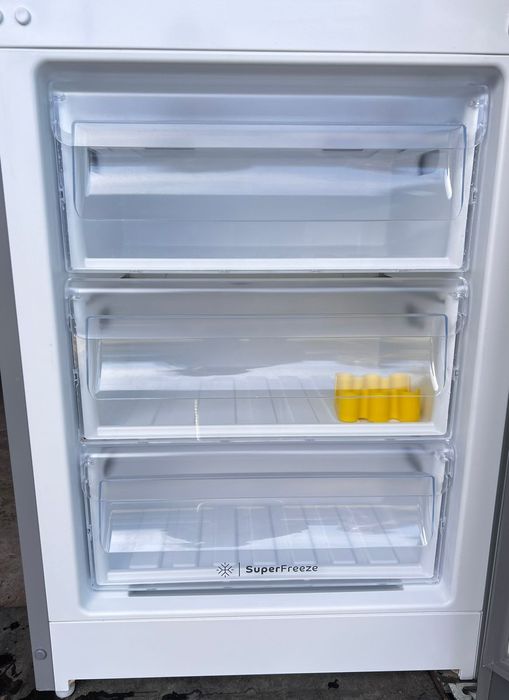 Холодильник Indesit