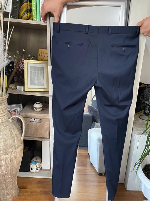 Pantaloni de costum eleganti