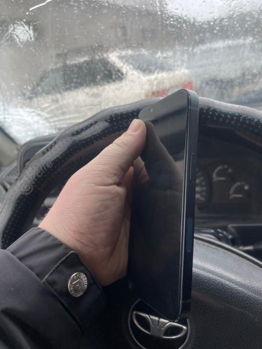 Айфон 13 128гб срочна