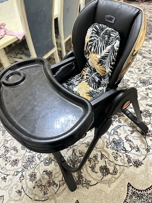 Oqatlanib otradgan stulchik sotladi