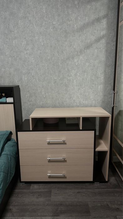 Спальный гарнитур б/у