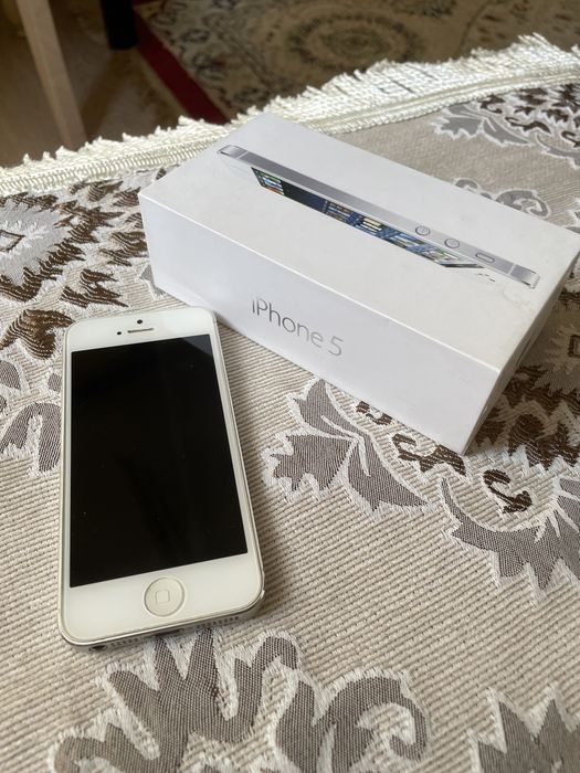 iPhone 5 на запчасти срочно торг