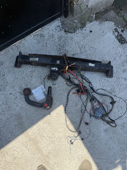 Теглич BMW X3 E83