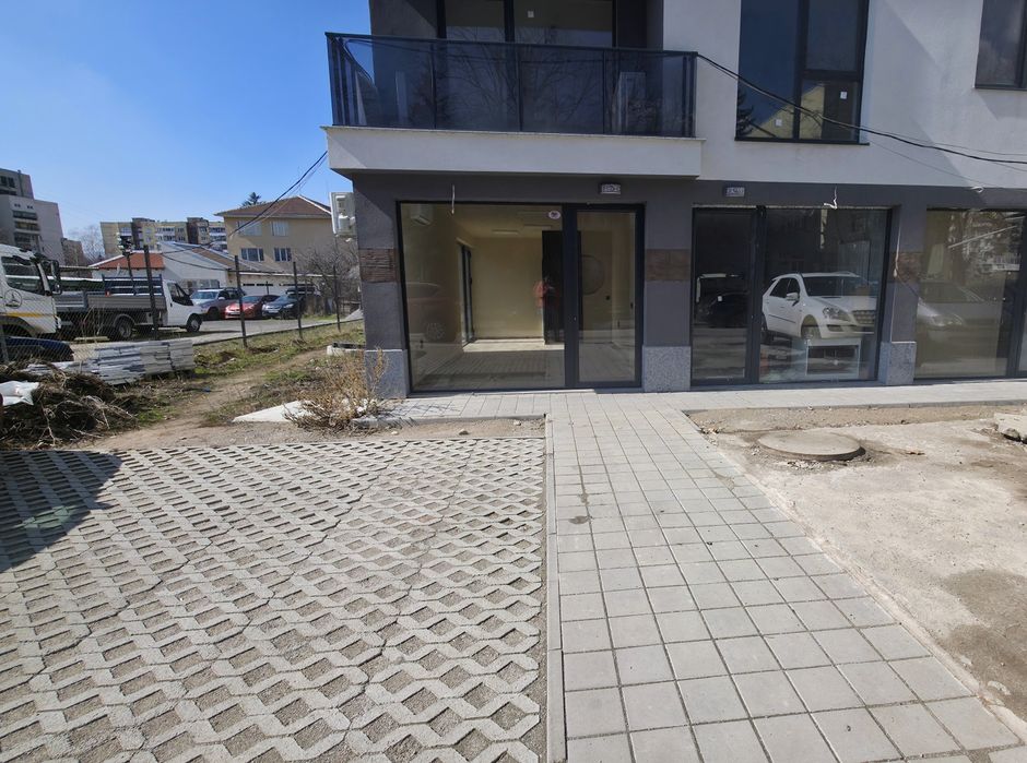 Дава се под наем Офис в Перник, Изток - 30 кв.м за 448.8 € - Снимка #12